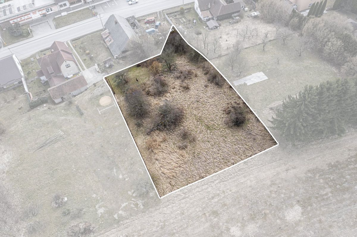 Prodej stavebního pozemku 1979 m² – fotografie 2