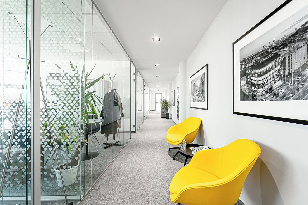 Pronájem kanceláře 213 m² – fotografie 2
