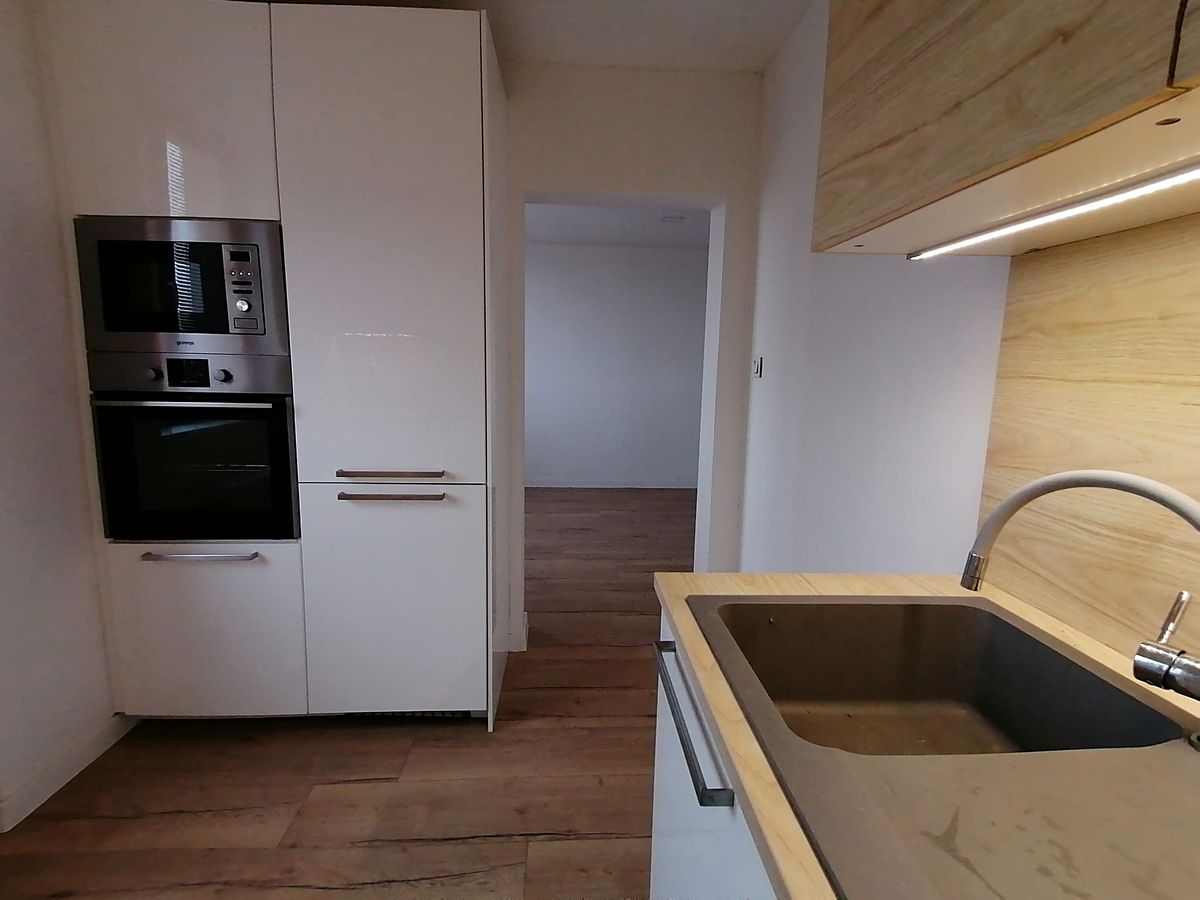 Pronájem bytu 3+1 68 m² – fotografie 2