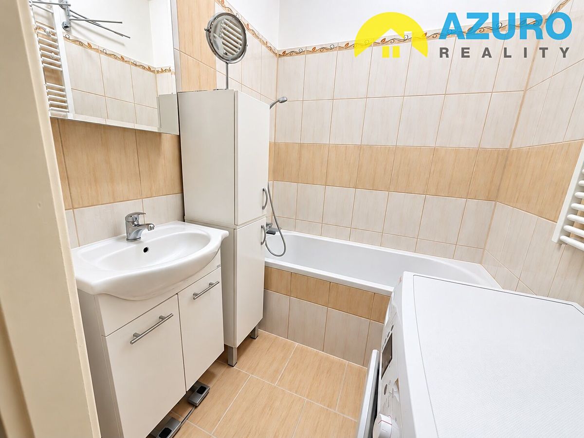 Pronájem bytu 2+1 89 m² – fotografie 3