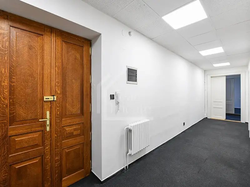 Pronájem kanceláře 110 m², Praha – náhled fotky 2