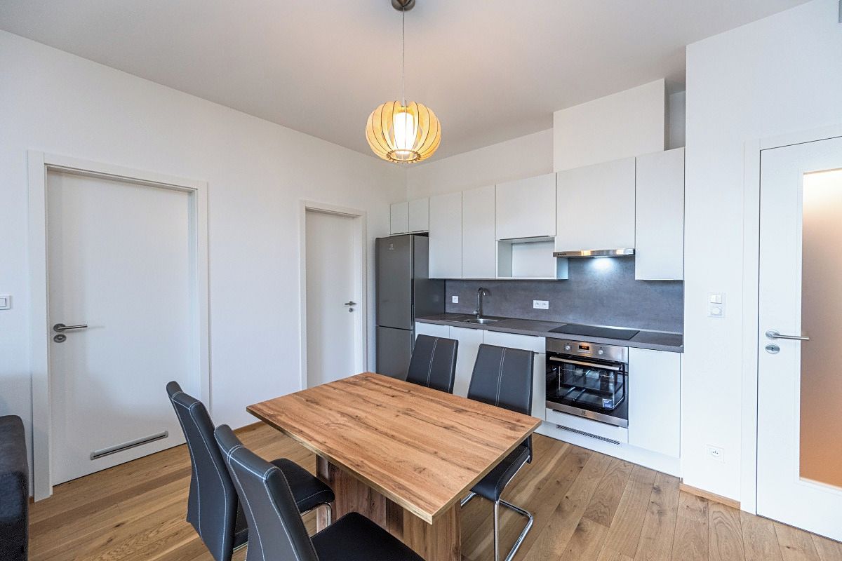 Pronájem bytu 2+kk 59 m² – fotografie 5