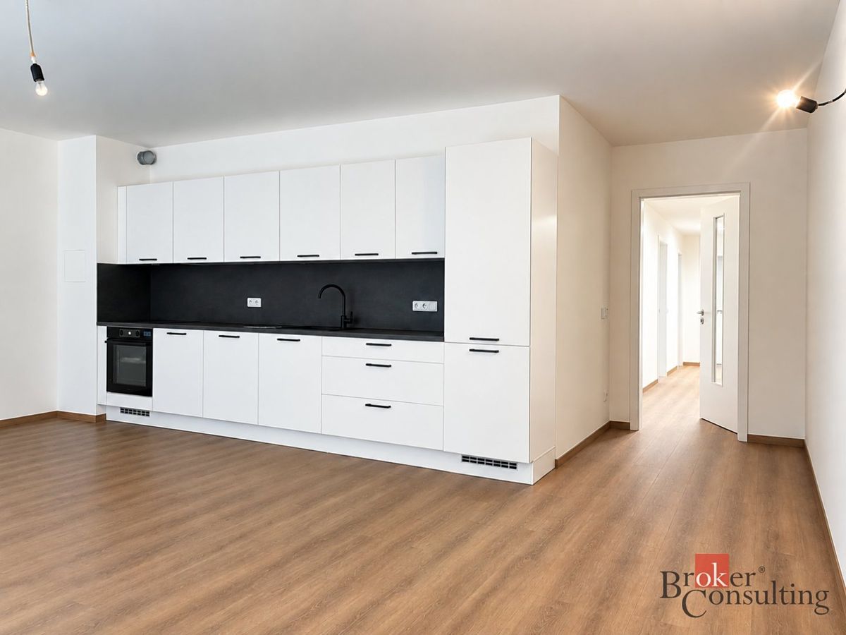 Pronájem bytu 3+kk 91 m² – fotografie 3