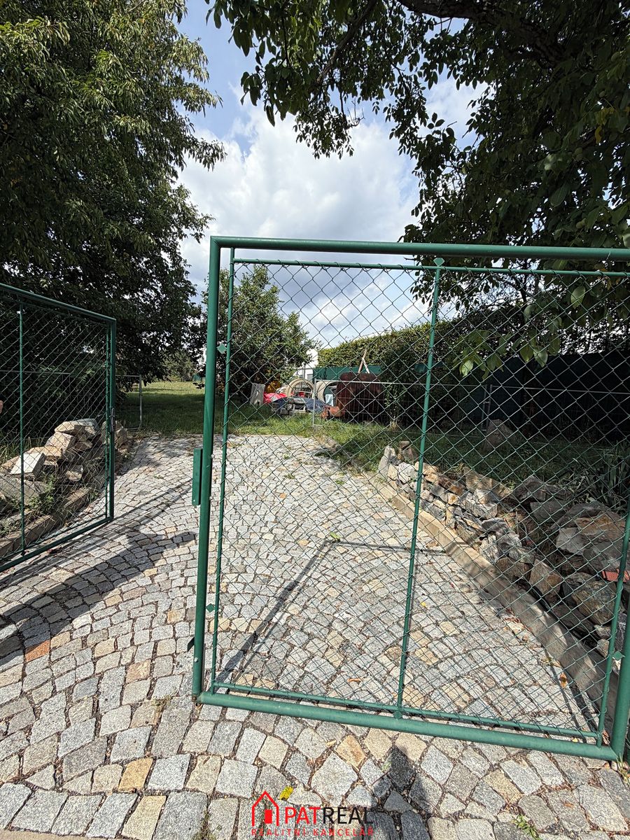 Pronájem komerčního pozemku 848 m² – fotografie 3