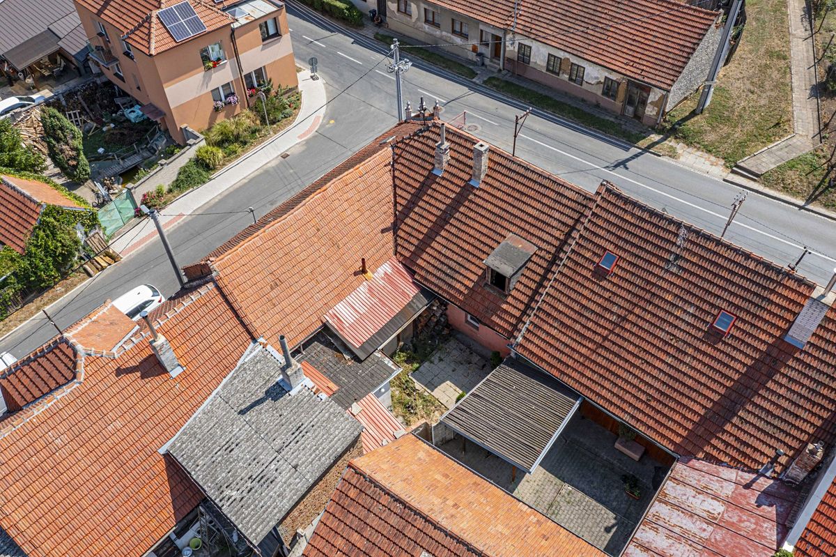 Prodej rodinného domu 220 m², pozemek 202 m² – fotografie 5