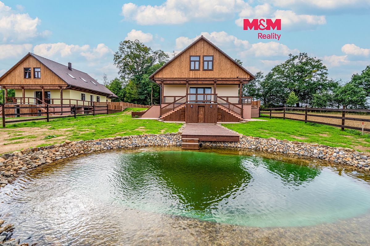 Prodej rodinného domu 221 m², pozemek 1624 m², Trhový Štěpánov – fotka 1 z 3