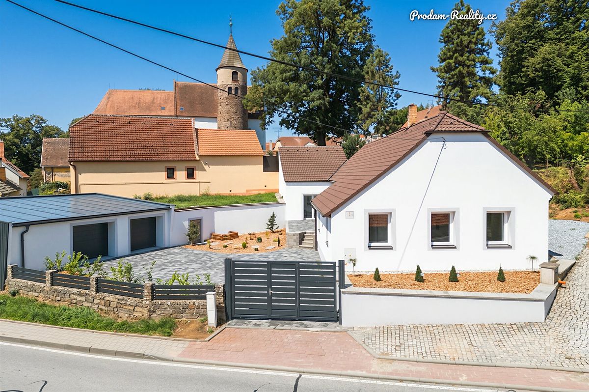 Prodej rodinného domu 95 m², pozemek 727 m²