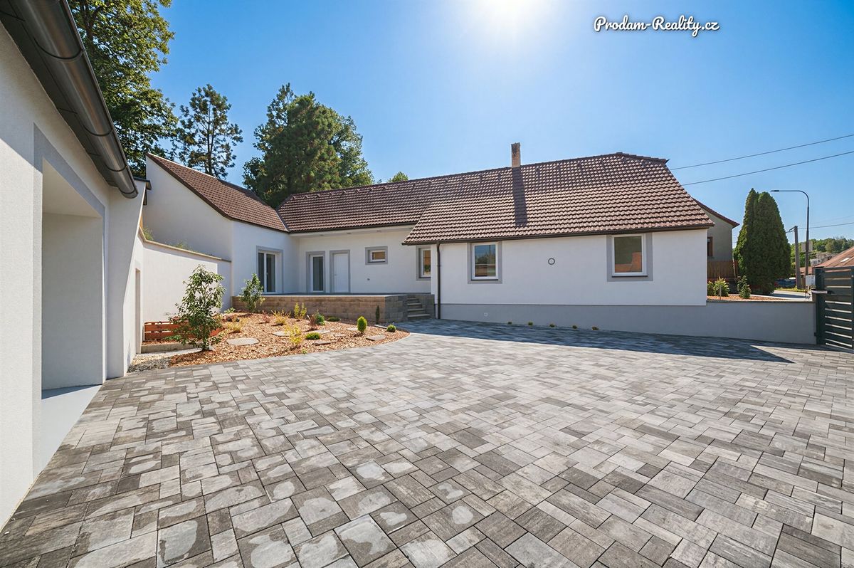 Prodej rodinného domu 95 m², pozemek 727 m² – fotografie 2