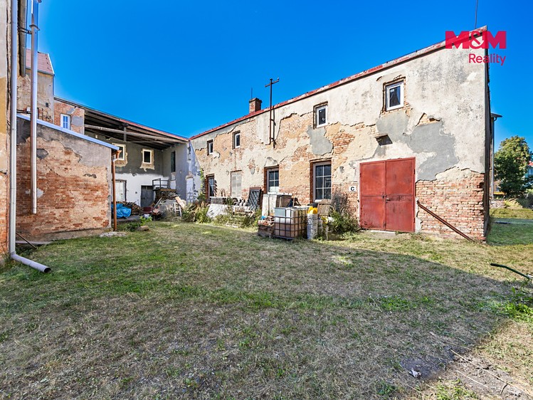 Prodej komerčního prostoru, 1 300 m² (3 z 28)