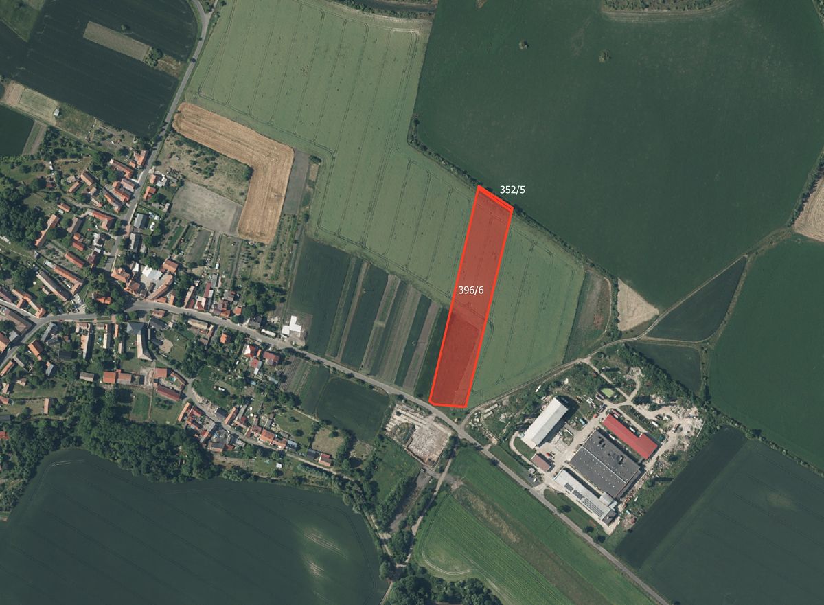 Prodej pole 8172 m², Děčany – fotka 1 z 3