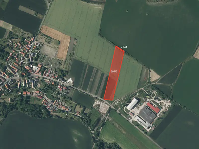 Prodej pole 8172 m², Děčany – náhled fotky 1