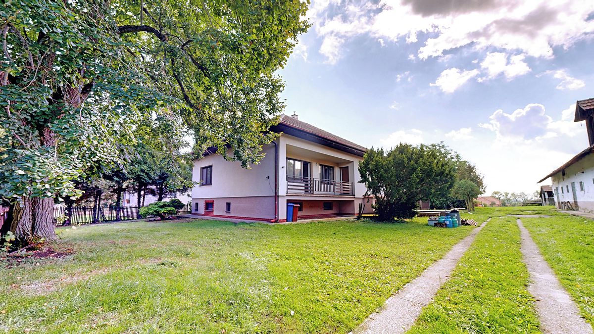 Prodej rodinného domu 108 m², pozemek 1550 m²