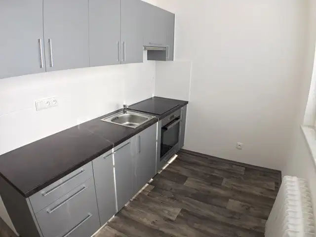 Pronájem bytu 2+1 56 m², Ostrava – náhled fotky 1