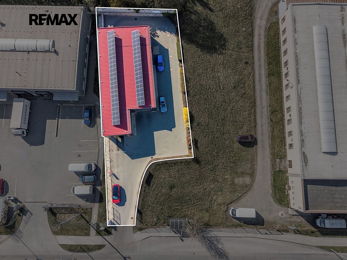 Prodej komerční nemovitosti 297 m² – fotografie 2