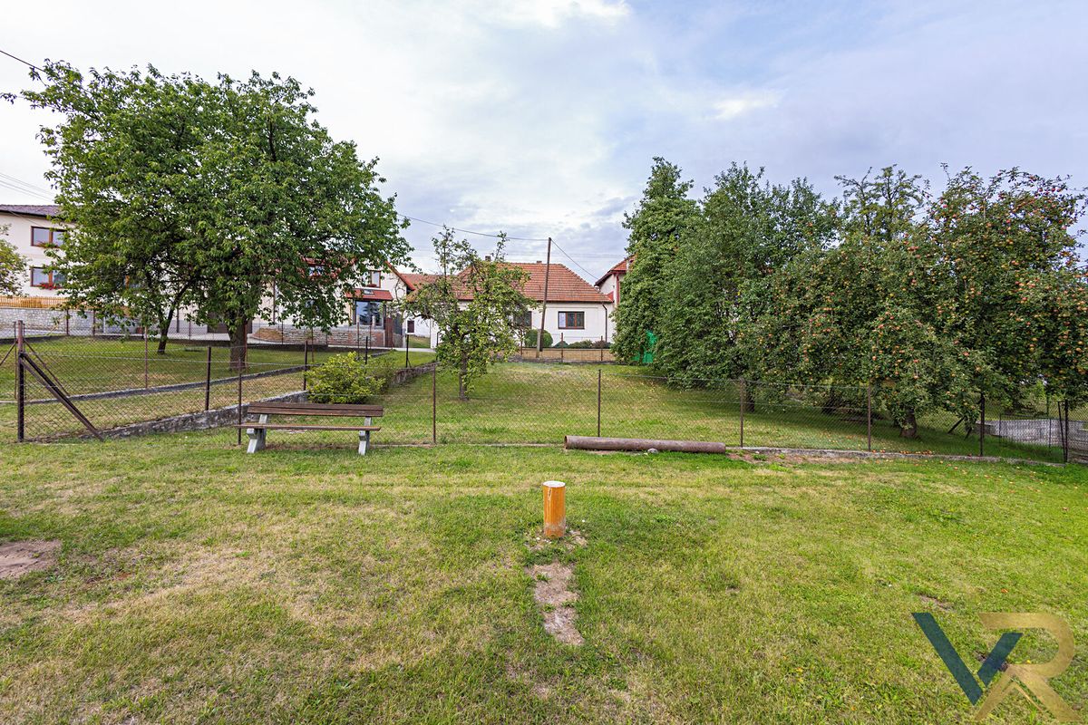 Prodej rodinného domu 170 m², pozemek 1750 m² – fotografie 4
