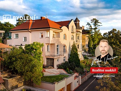 Prodej  rodinného domu 382 m², pozemek 747 m²