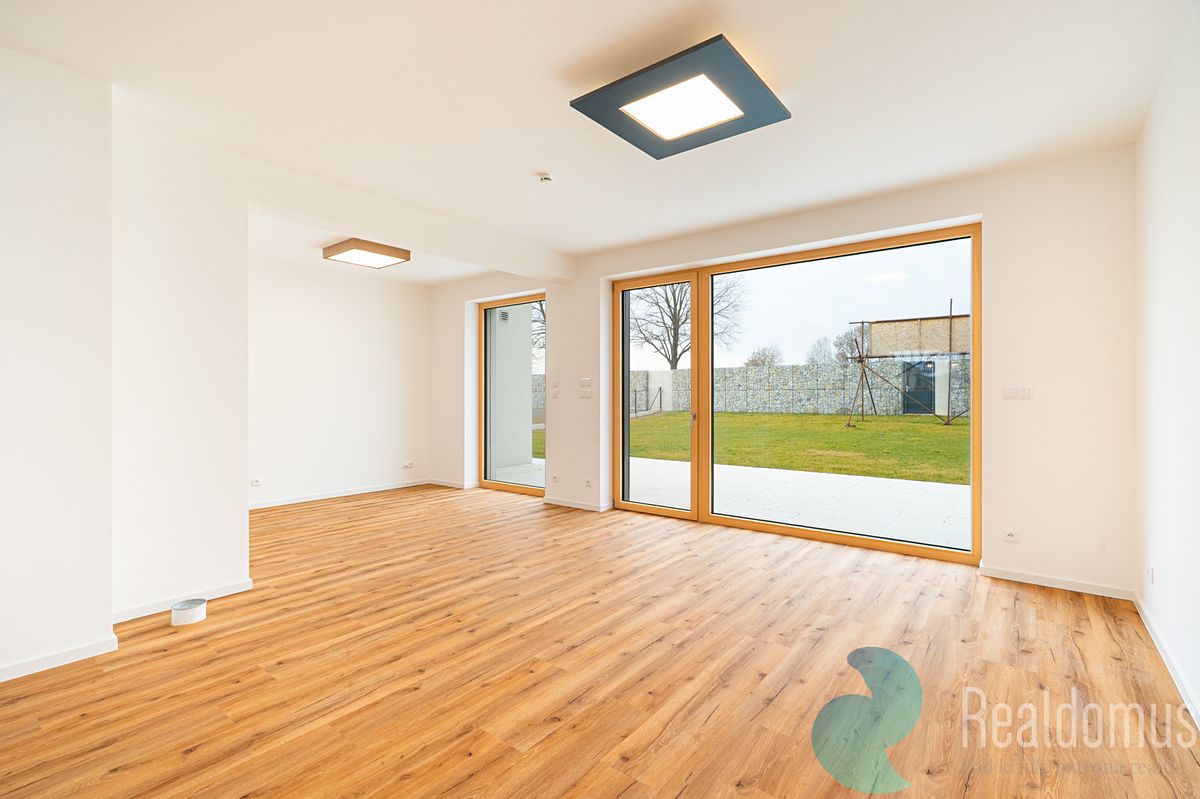 Prodej rodinného domu 127 m², pozemek 694 m² – fotografie 3