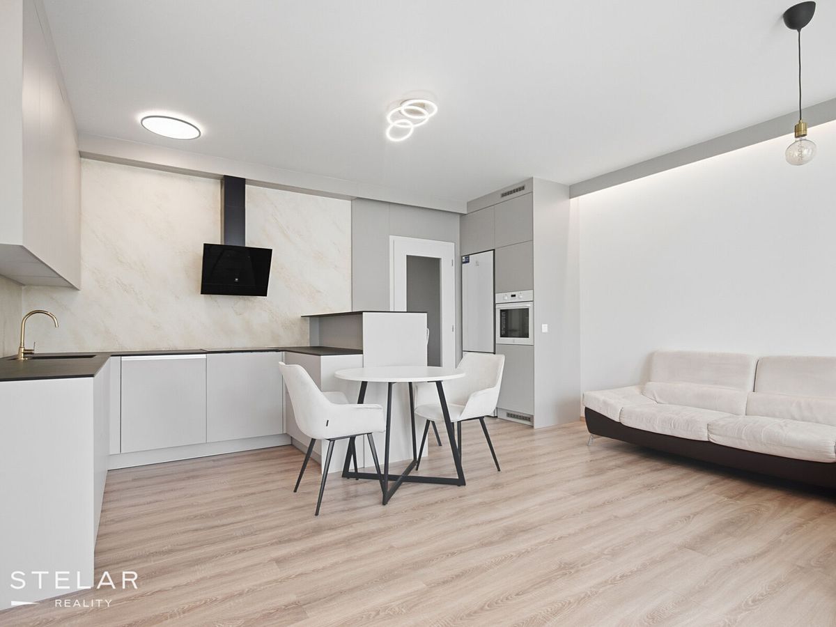 Pronájem bytu 1+kk 45 m² – fotografie 2