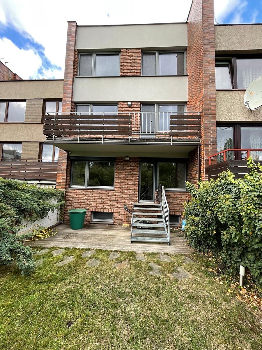 Pronájem rodinného domu 200 m², pozemek 300 m²