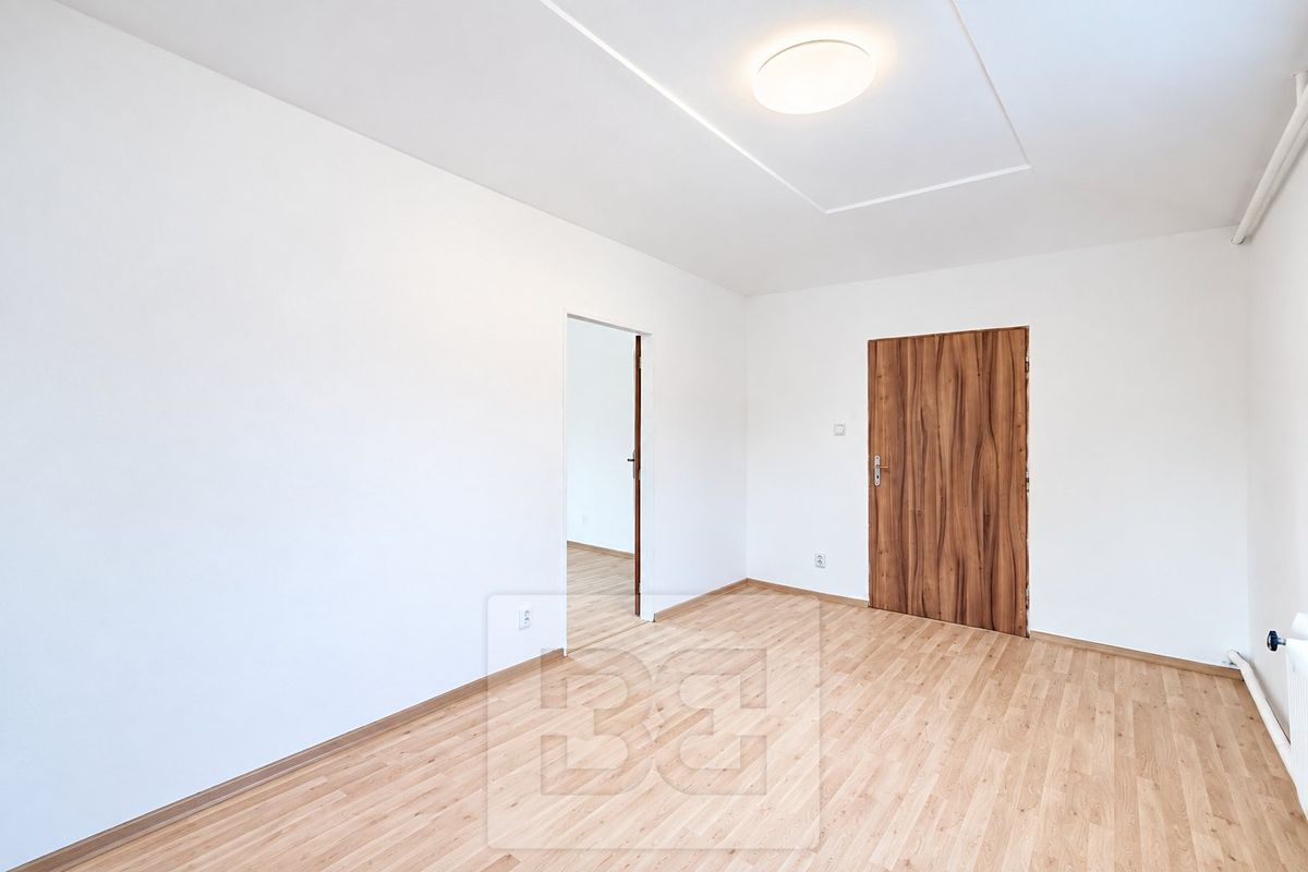 Pronájem bytu 3+1 70 m² – fotografie 3