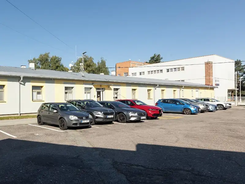 Pronájem kanceláře 16 m², Hradec Králové – náhled fotky 1