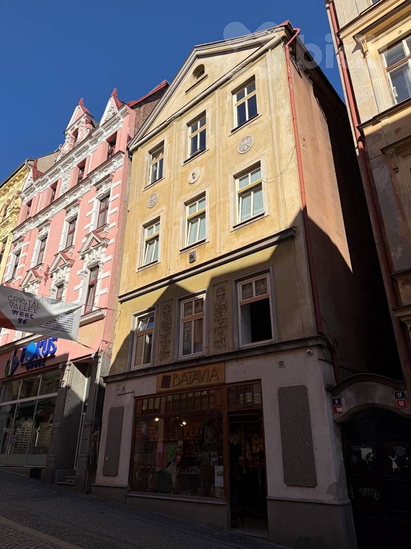 Prodej rodinného domu 260 m², pozemek 100 m² – fotografie 3