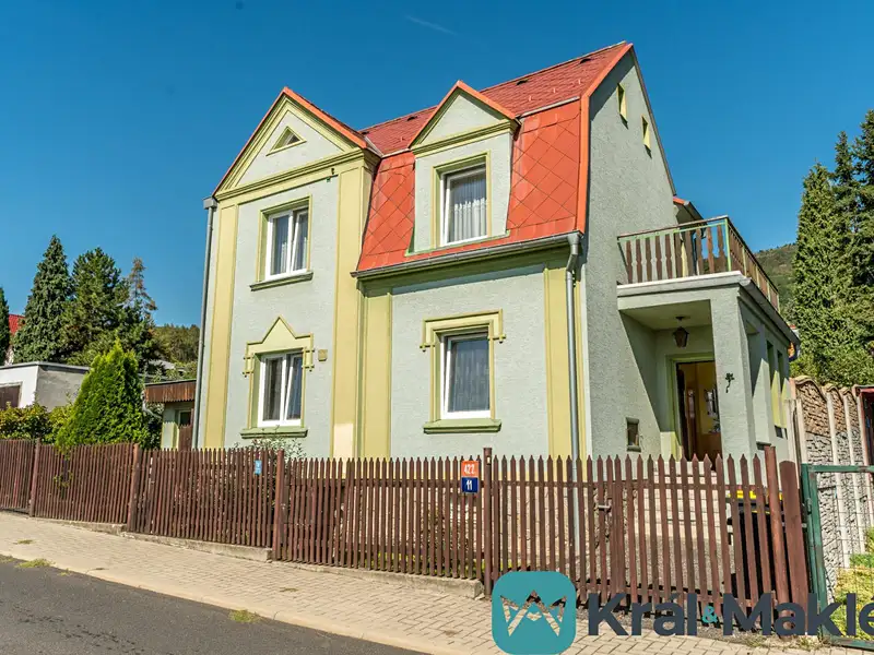 Prodej rodinného domu 183 m², pozemek 521 m², Krupka – náhled fotky 1
