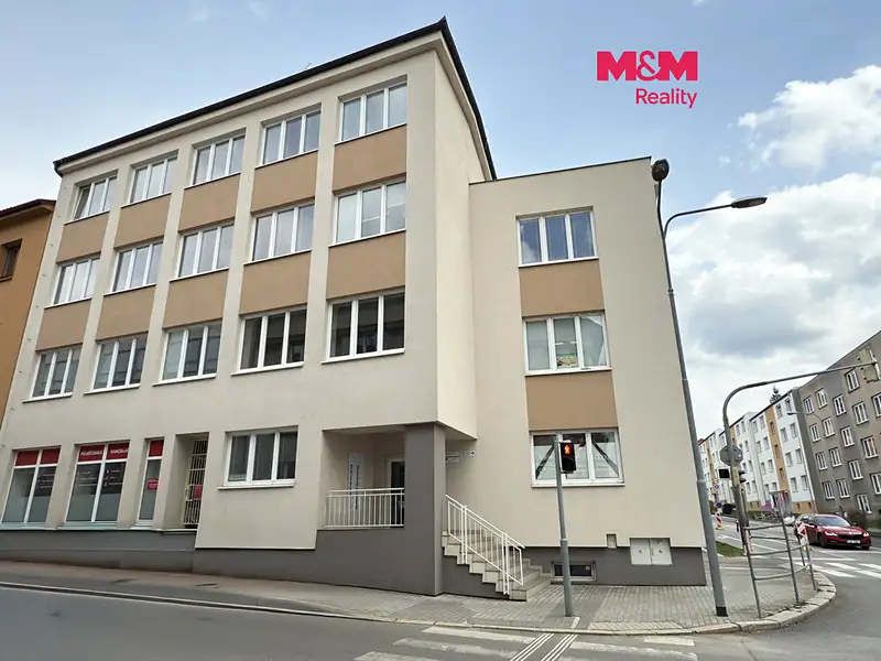 Pronájem kanceláře 20 m², Písek – náhled fotky 1