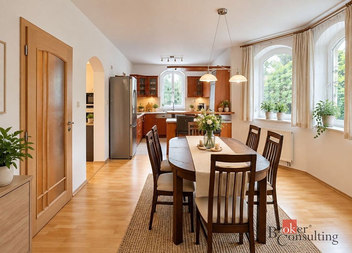 Pronájem rodinného domu 241 m², pozemek 390 m²