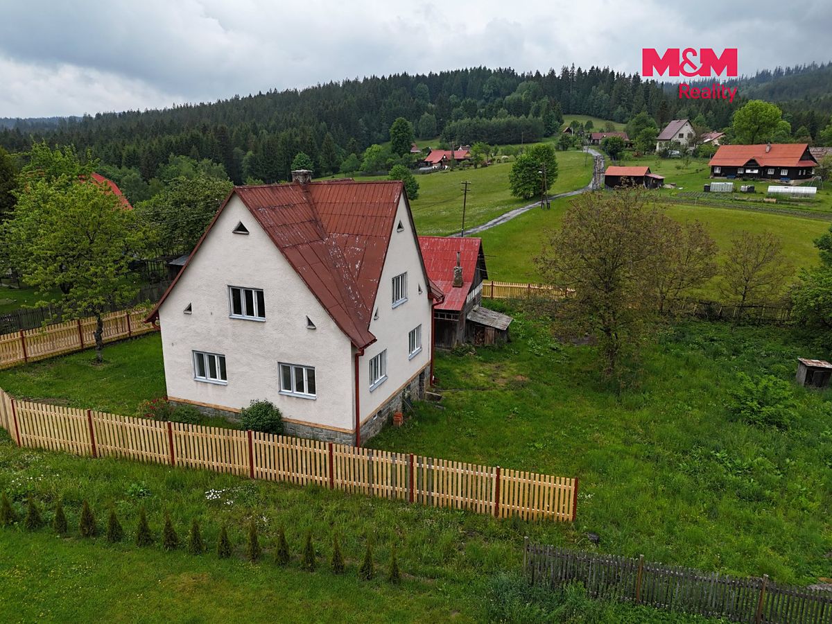 Prodej rodinného domu 150 m², pozemek 871 m² – fotografie 3