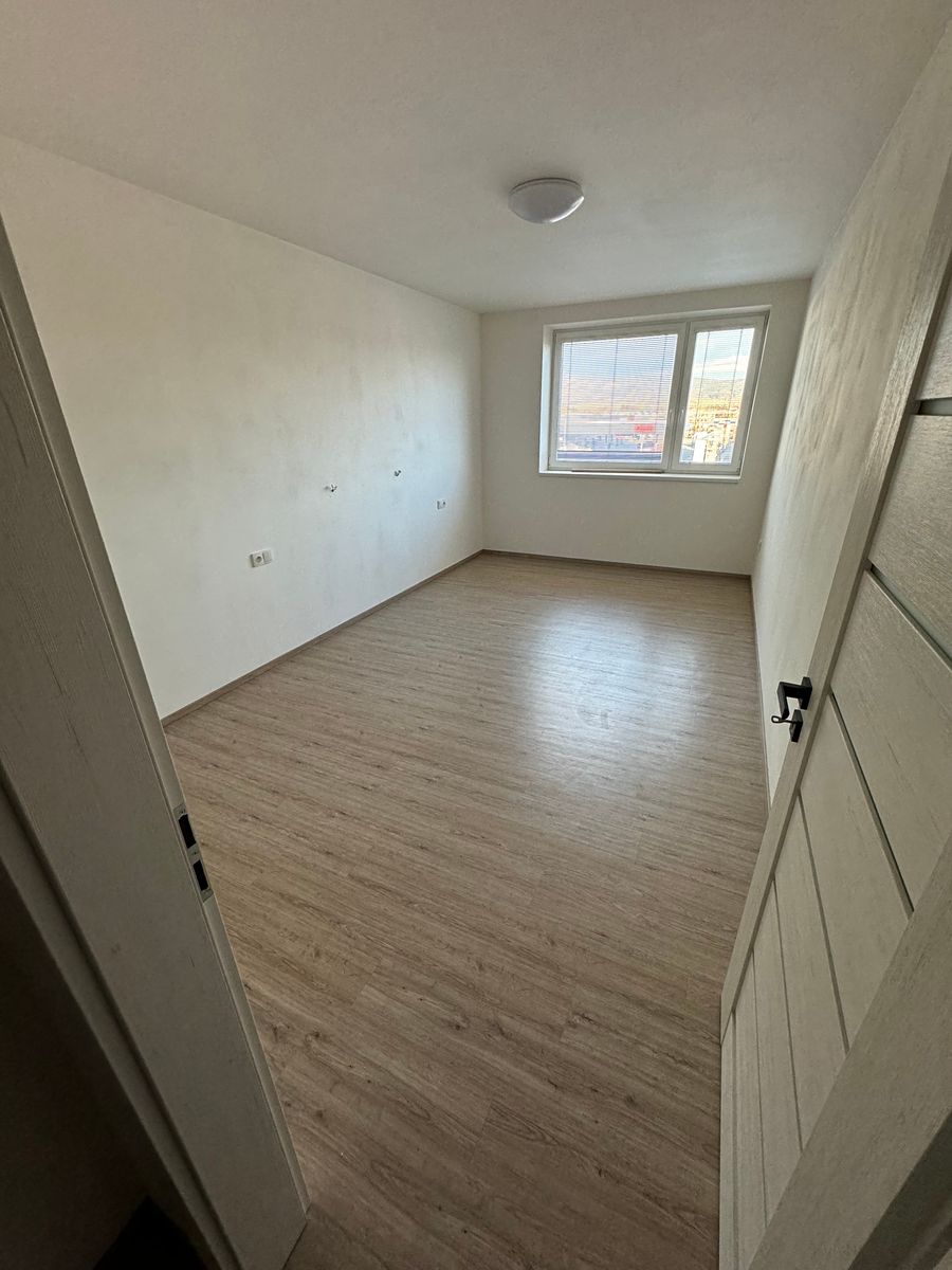 Pronájem bytu 2+kk 56 m² – fotografie 3