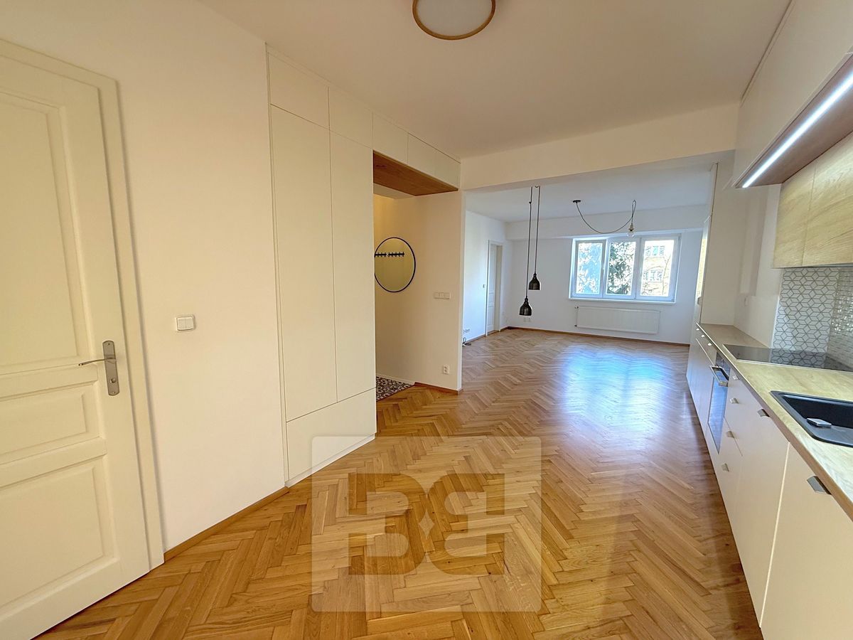Pronájem bytu 3+kk 72 m² – fotografie 3