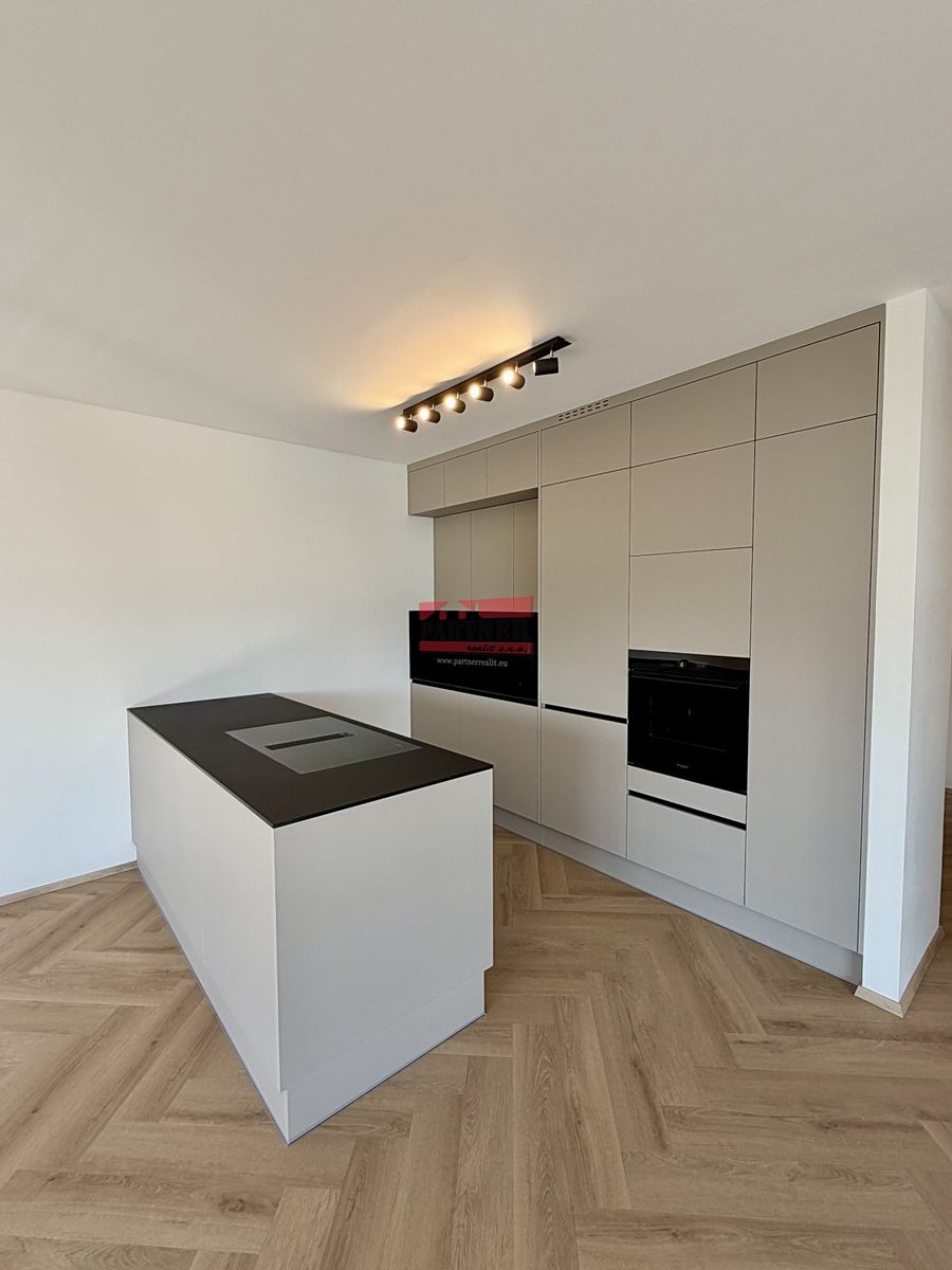 Pronájem bytu 2+kk 70 m²