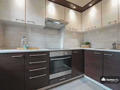 Pronájem bytu 3+kk, 75 m² (2 z 18)