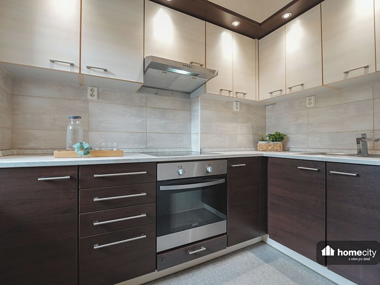 Pronájem bytu 3+kk, 75 m² (2 z 18)