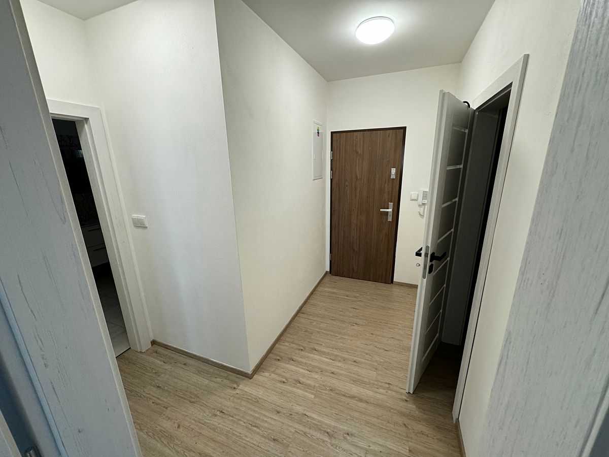 Pronájem bytu 2+kk 56 m² – fotografie 5