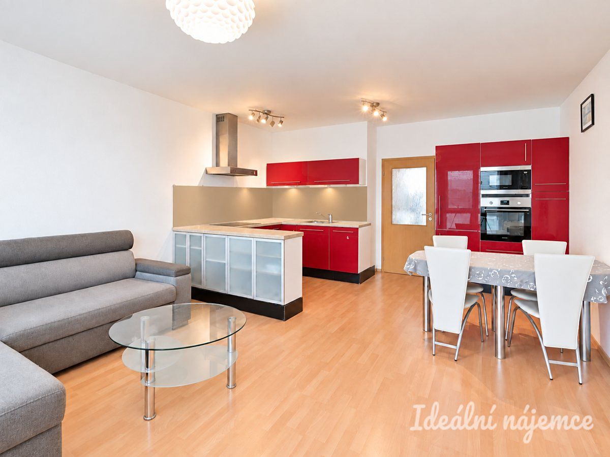 Pronájem bytu 3+kk 87 m²