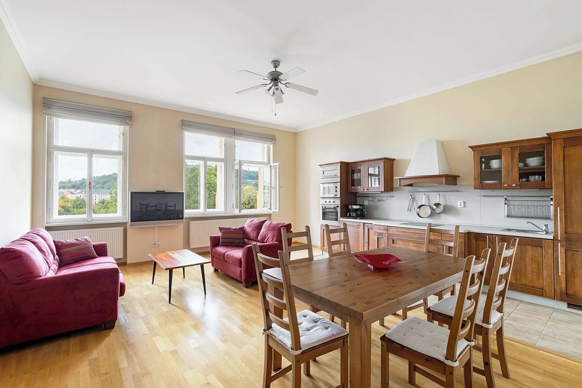Pronájem bytu 3+kk 92 m² – fotografie 2