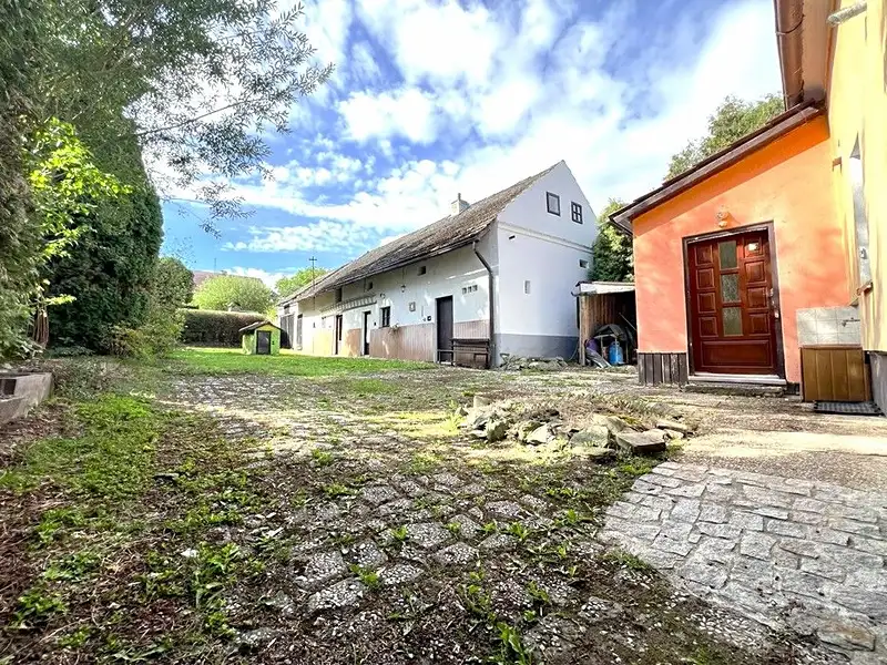 Prodej rodinného domu 180 m², pozemek 736 m², Koloveč – náhled fotky 3