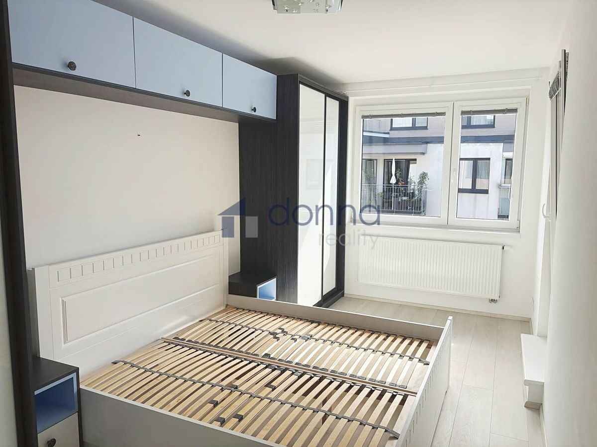 Pronájem bytu 4+kk 108 m² – fotografie 3