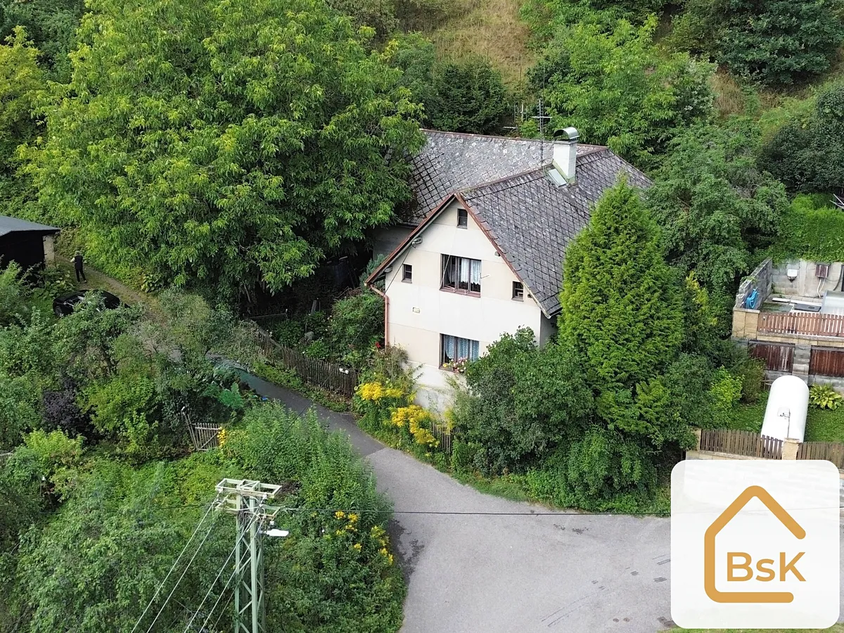 Prodej rodinného domu 180 m², pozemek 1720 m²