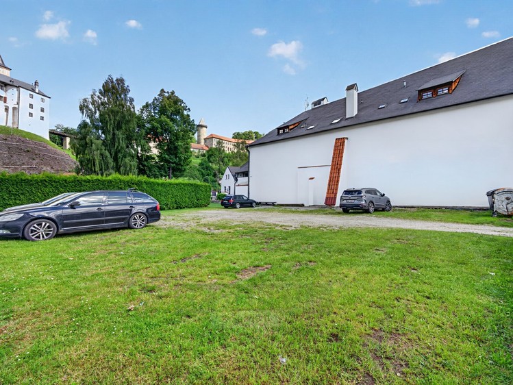Комерційне приміщення на продаж, 1 750 м² (32 з 32)