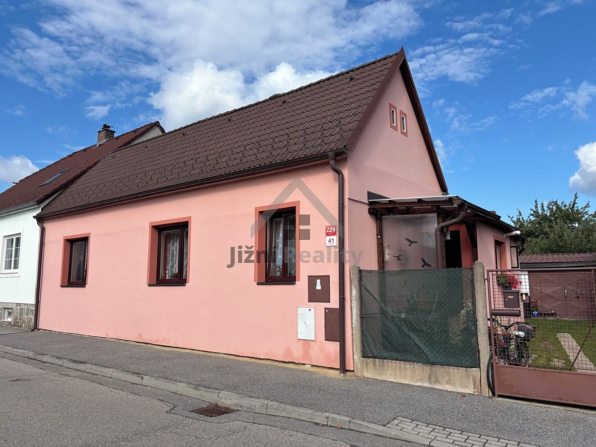 Prodej rodinného domu 120 m², pozemek 318 m²