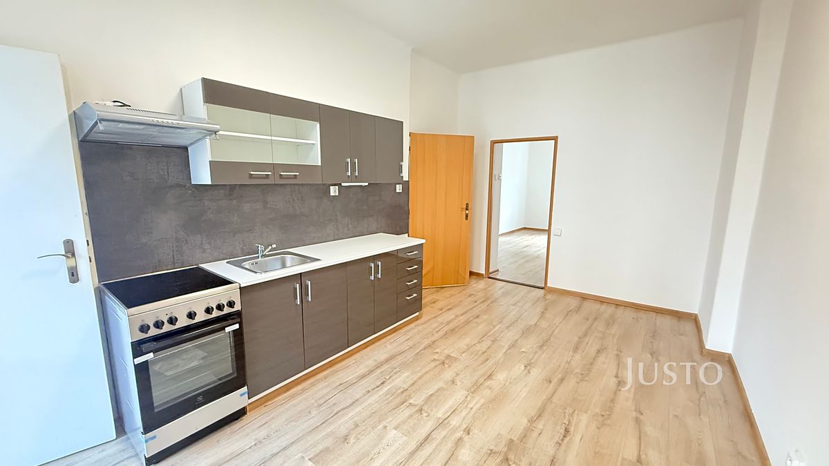 Pronájem bytu 2+1 80 m² – fotografie 2