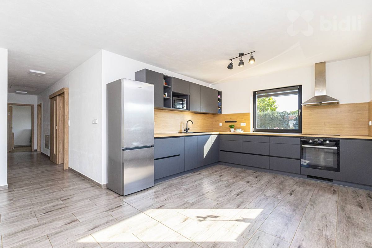 Prodej rodinného domu 120 m², pozemek 1326 m² – fotografie 4