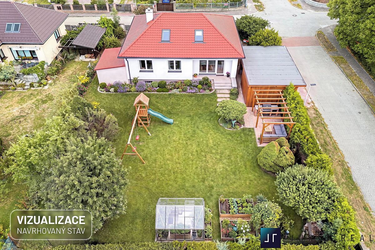 Prodej rodinného domu 250 m², pozemek 863 m²