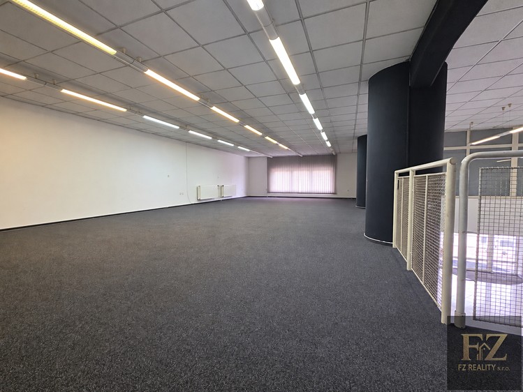 Gewerbefläche zur Miete, 996 m² (16 von 40)