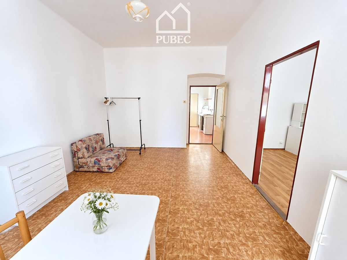 Pronájem bytu 2+kk 44 m² – fotografie 3