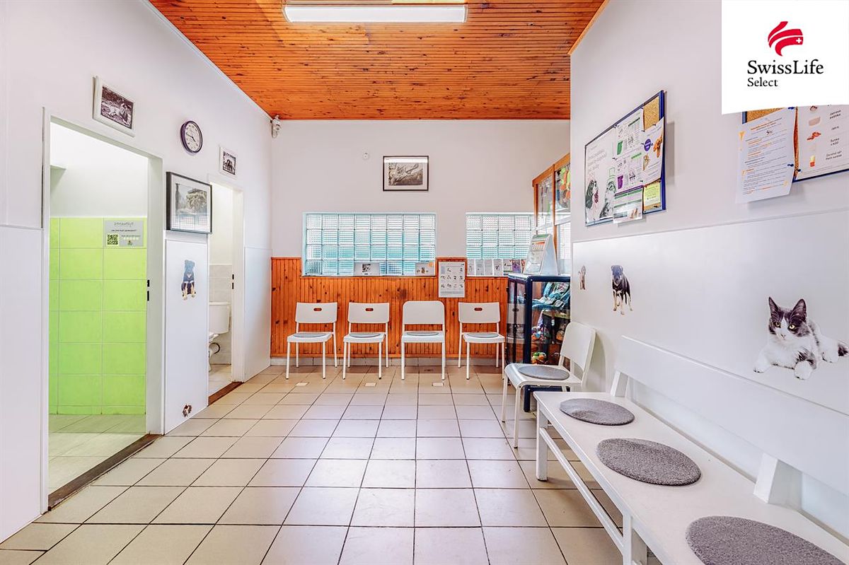 Prodej obchodního prostoru 142 m² – fotografie 3