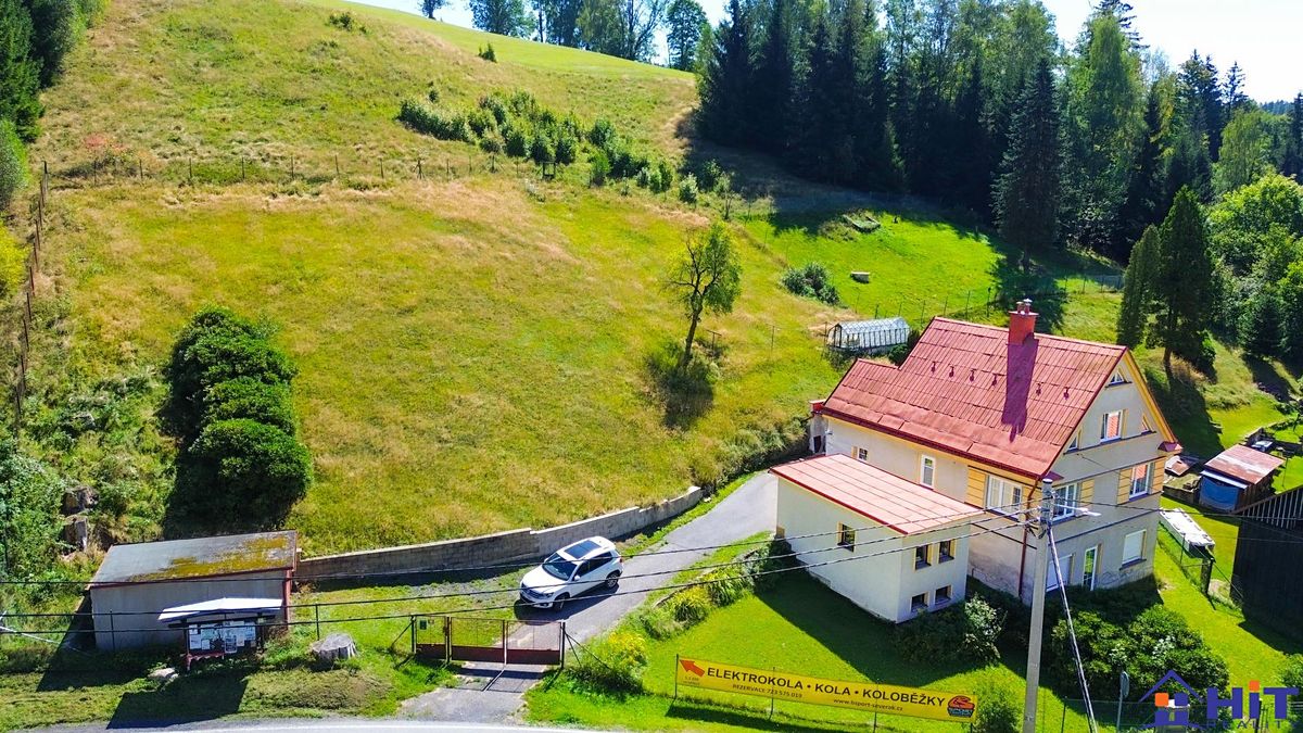 Prodej rodinného domu 200 m², pozemek 2251 m² – fotografie 3